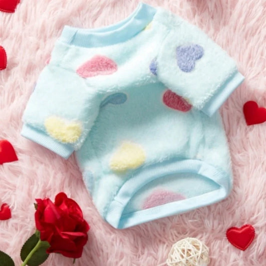 Colete Pet em Flanela com Estampa de Corações – Roupa para Cães de Pequeno e Médio Porte