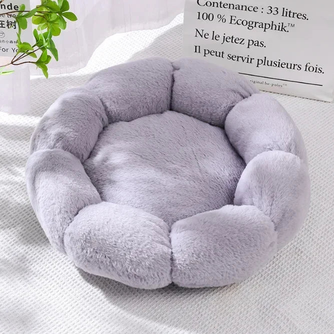 Cama Pet Formato Flor – Uso Interno e Externo, Ideal para Inverno, Cães e Gatos