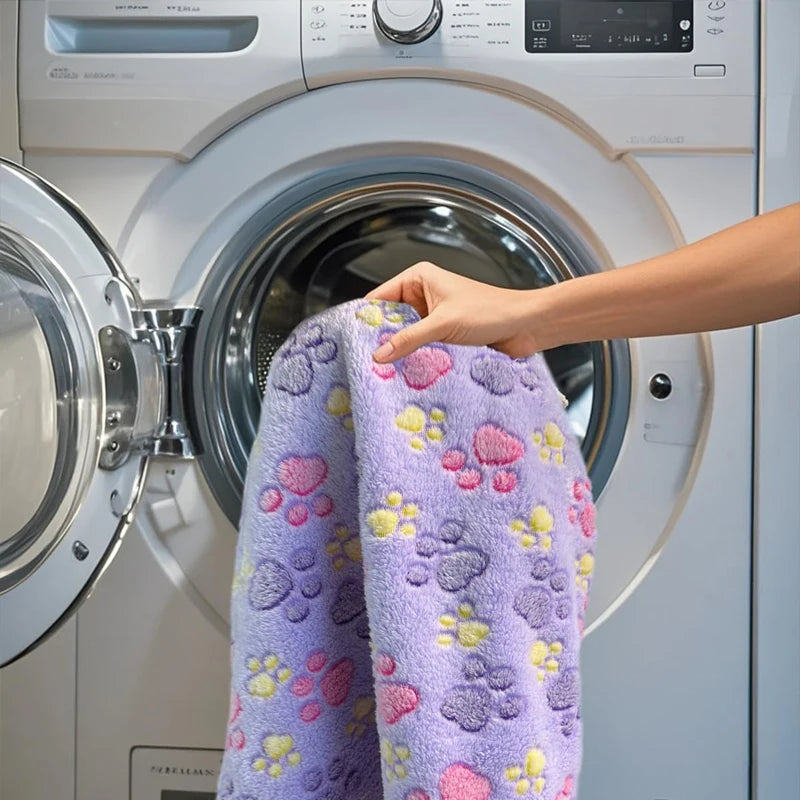 Manta Pet Estampa Patinha – Flanela Macia e Quentinha para Cães e Gatos